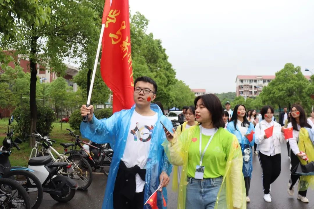 长沙理工大学官网：健步行采访录|喜迎建党百年，共聚母校长理